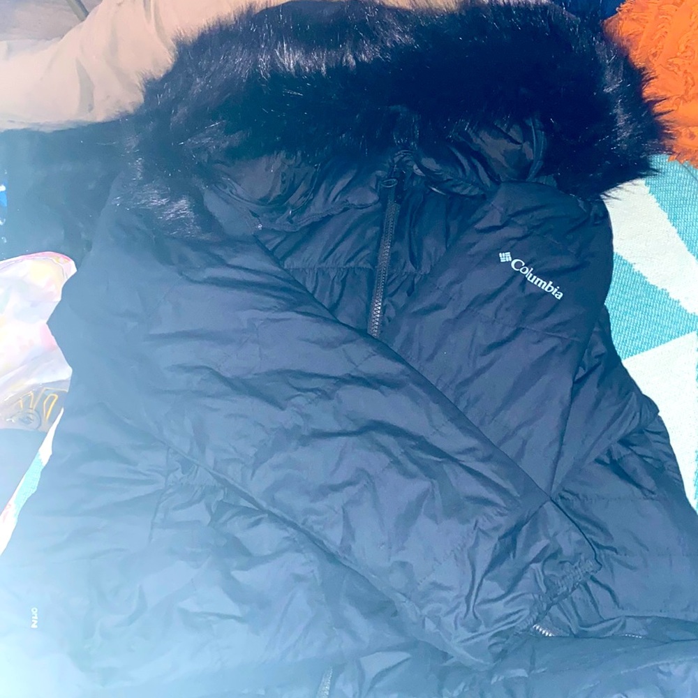 Colombia winter ❄️ Jacket only seared it once‼️‼️‼️‼️ bought to big for myself